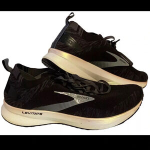 Brooks Levitate 4 Men's 10 Medium Running Shoes Black Very Good Used Condition